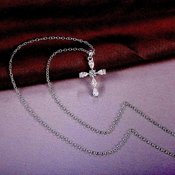💎 New Simulated 💎 925 Silver Necklace 💎 - Picture 3 of 3